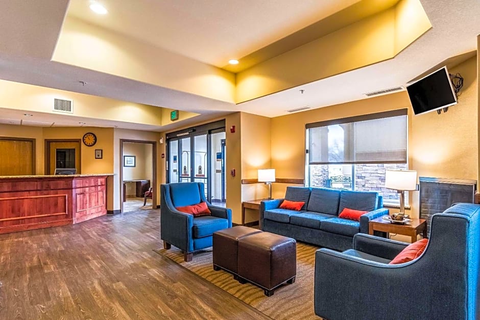 Comfort Inn & Suites