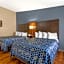 Econo Lodge Inn & Suites At The Conference Center