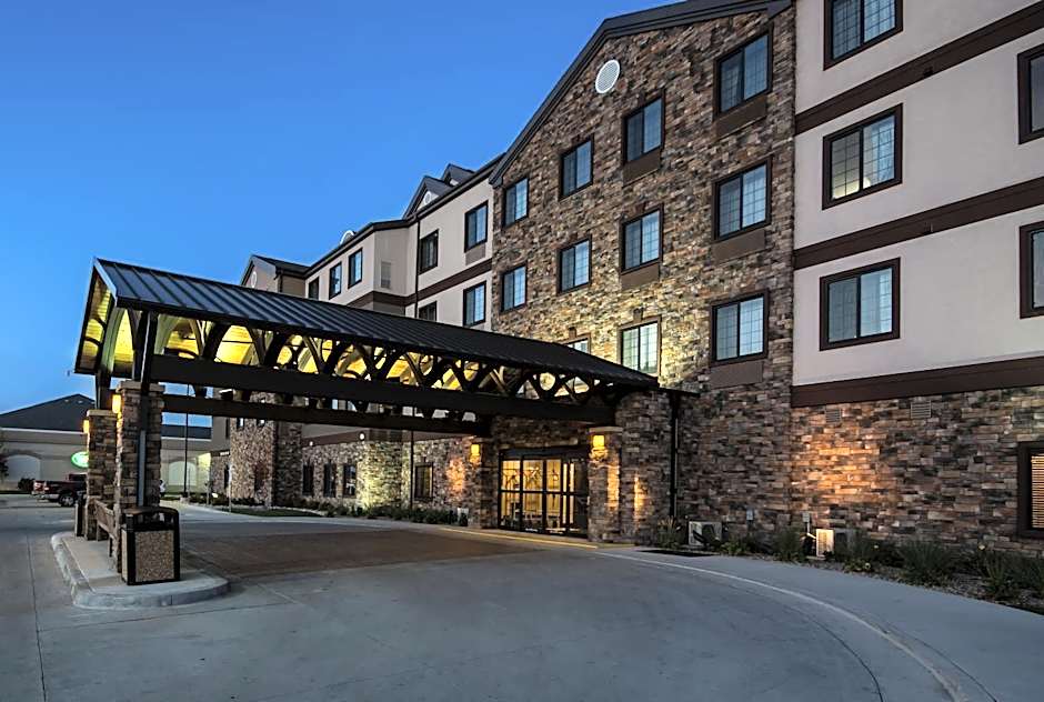 Staybridge Suites Grand Forks By IHG