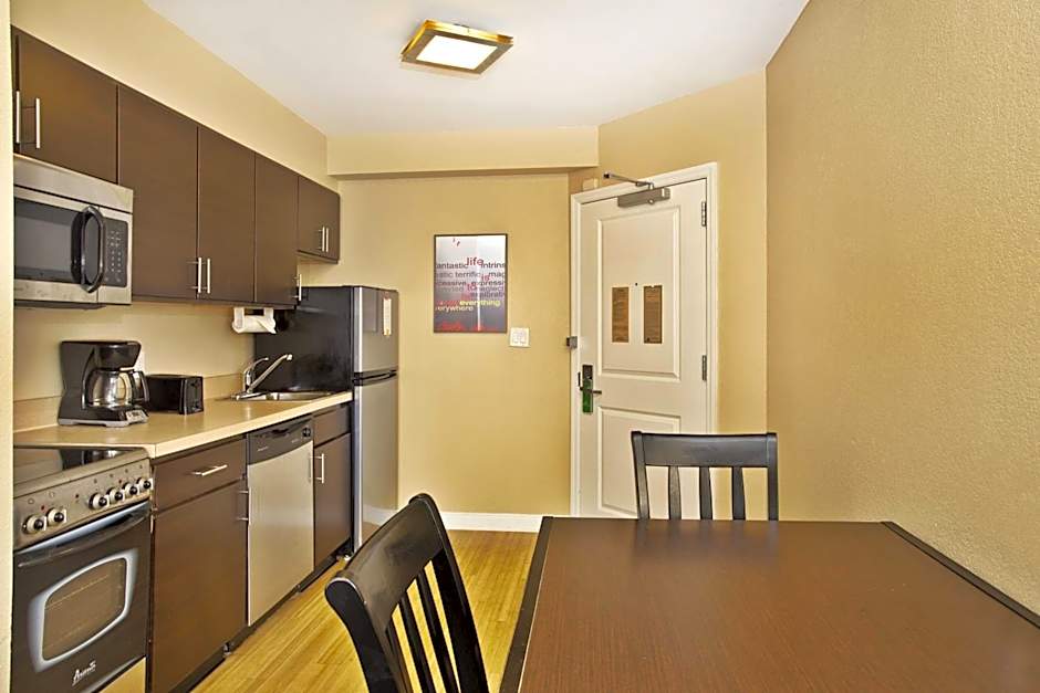TownePlace Suites by Marriott Republic Airport Long Island/Farmingdale