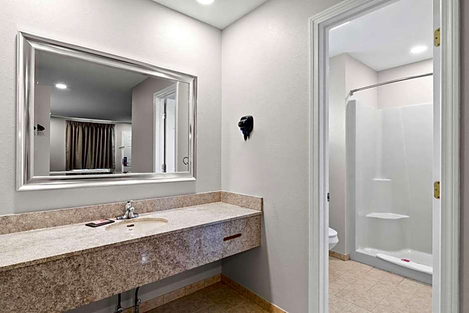 Econo Lodge Bethel - Danbury