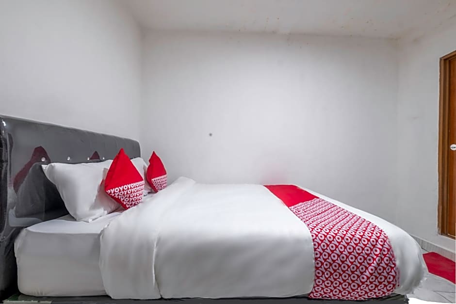 OYO Life 2391 Baladewa Residence Syariah