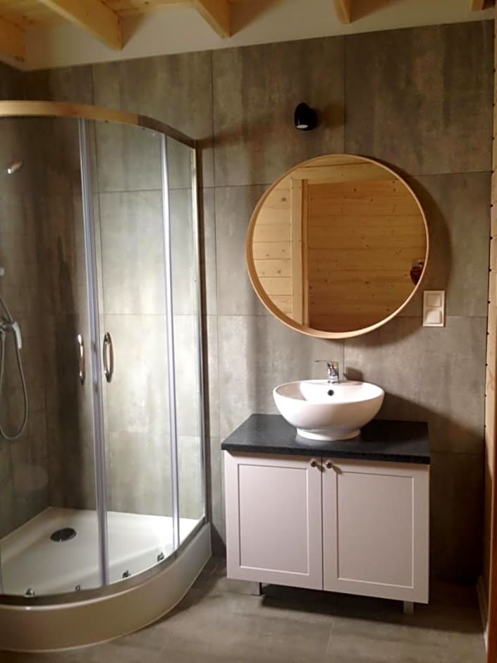 Domki Mi¿dzy Sosnami