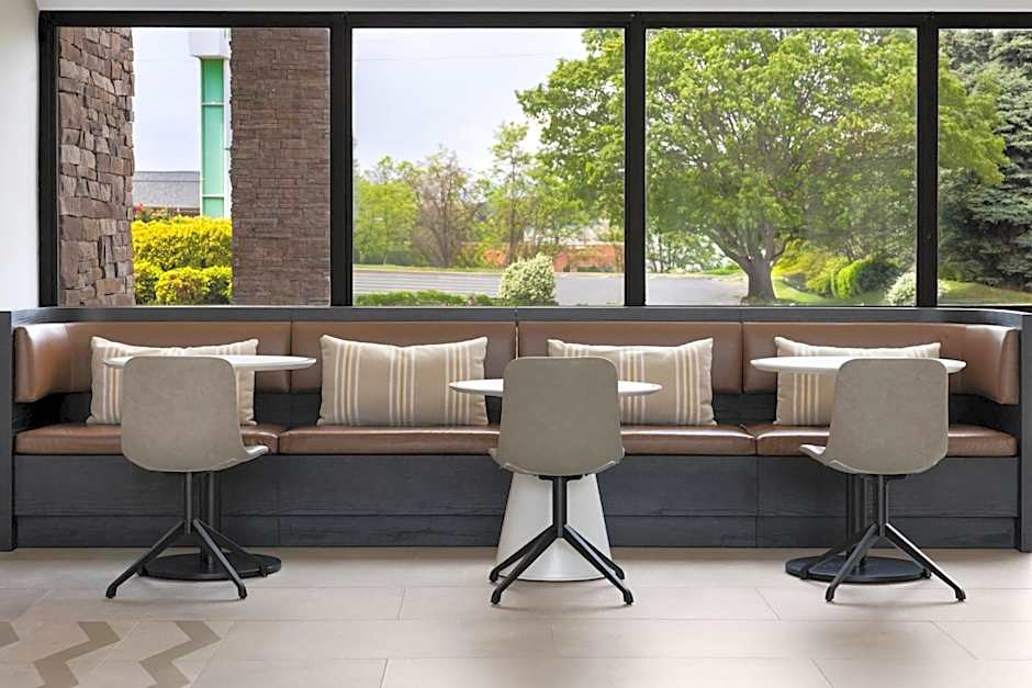 Holiday Inn Roanoke - Tanglewood Route 419 & I 581 By IHG