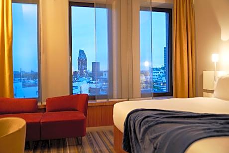 Deluxe Room with Kingsize Bed