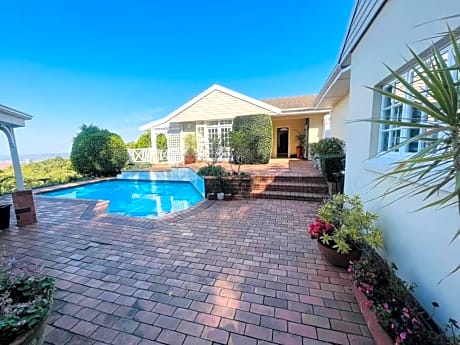 Athlone Manor