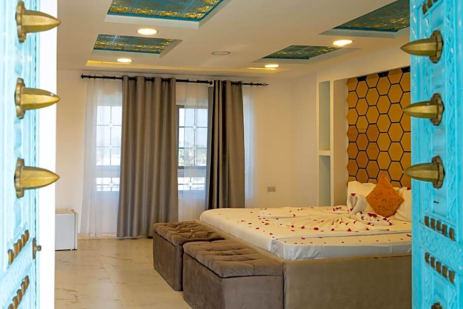 Golden Hotel