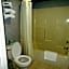Village Inn & Suites - Smithville