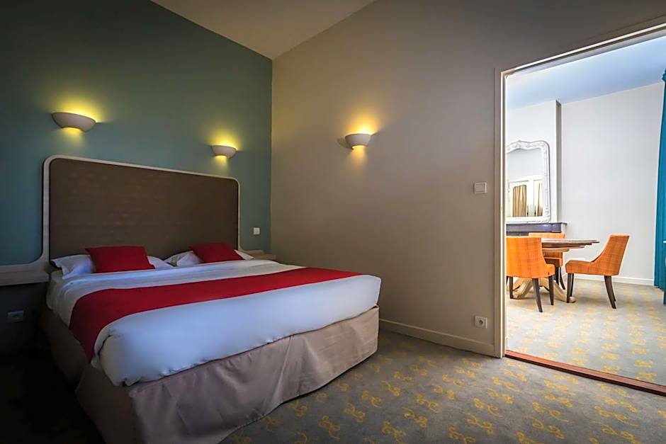Photo 1 of 7 of 1 Queen Bed Suite