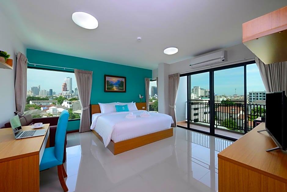 Siri Ratchada Bangkok