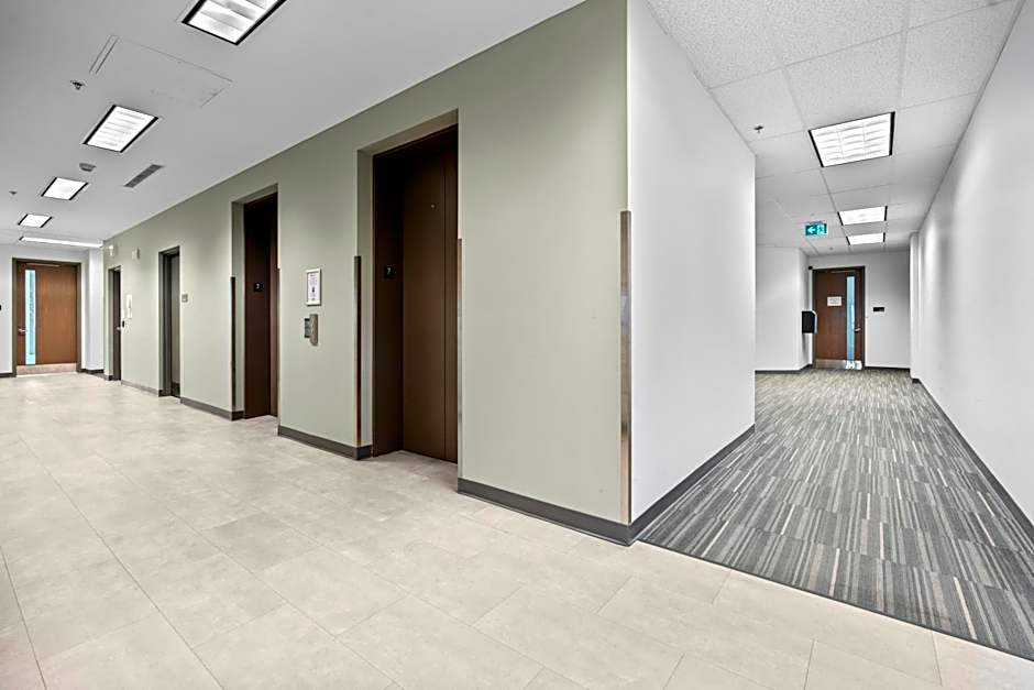 Bright Suites Finch West steps to Metro by hotel DUKE