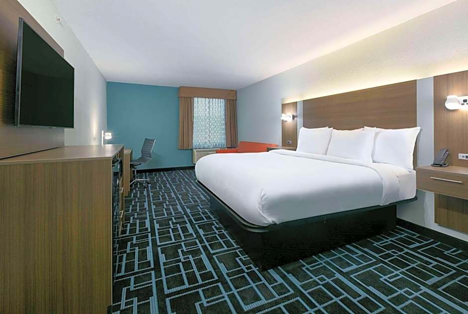 Photo 1 of 4 of Studio 1 King Bed Suite
