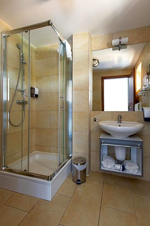 Hotel Yacht Wellness & Business