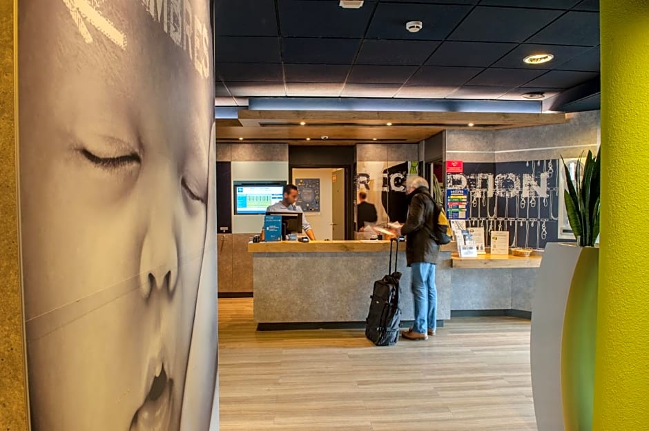 ibis Budget Courbevoie Paris La Defense