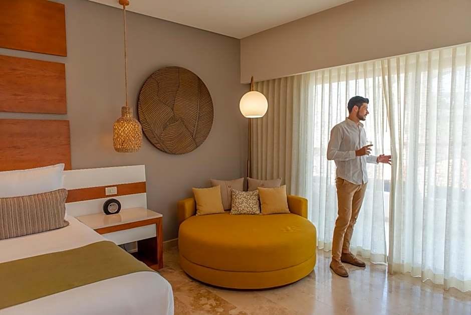 The Reef 28 - Adults Only - All Suites - Optional Gourmet All Inclusive