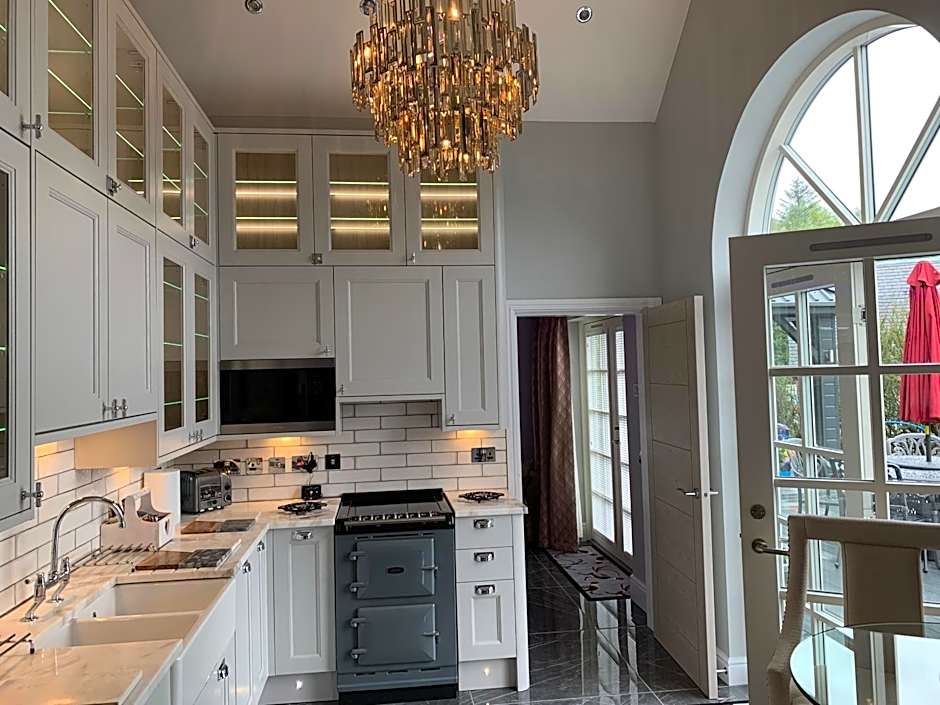 Little Fox Lodge Luxury Hideaway with Hot Tub Glencoe Near Fortwilliam