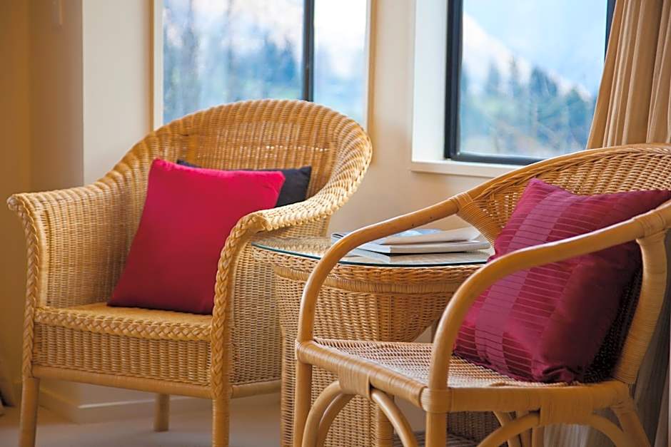 Spinnaker Bay Apartments