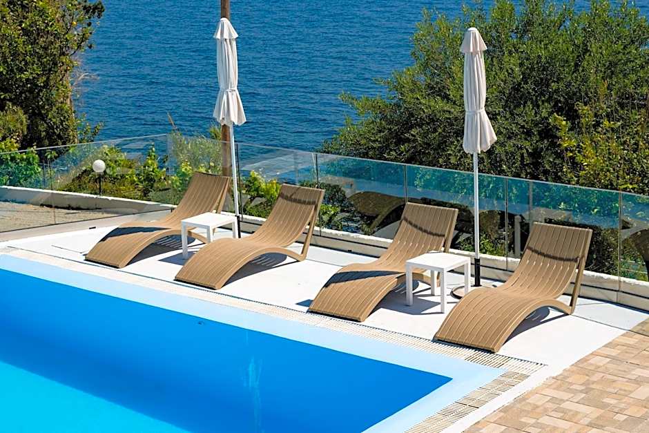 Siora Leni Hotel
