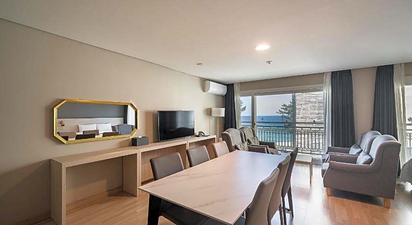 Gyeongpo Soo Hotel