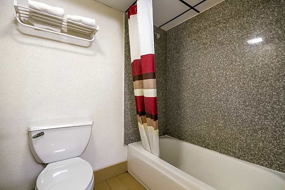 Red Roof Inn Crestview