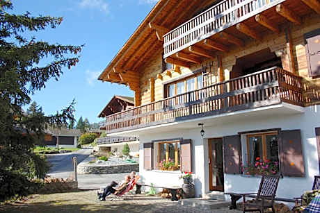 Outstanding chalet for groups, south facing, breathtaking views - all year round