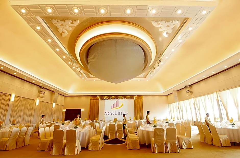 Sea Links Beach Hotel