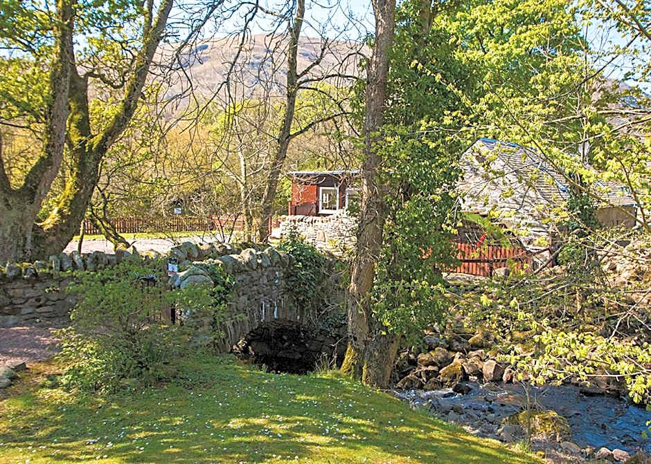 Glen Clova Lodges