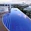 Zulanie Suite Troika Residence, SPACIOUS AND COZY WITH POOL, Free Wifi & Netflix in Golden Triangle of Kota Bharu