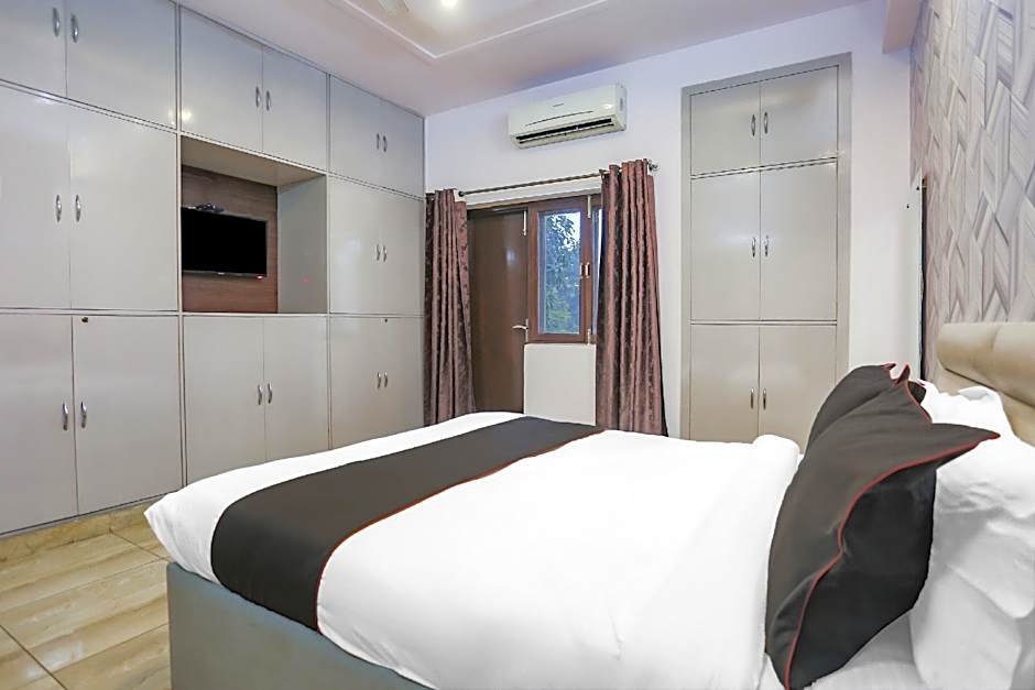 OYO 78374 Collection O Essendi Hospitalities Llp – Noida, DC