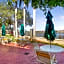 La Quinta Inn & Suites by Wyndham Fort Lauderdale Airport