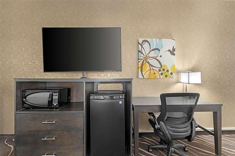 Best Western Plus Park Place Inn - Mini Suites