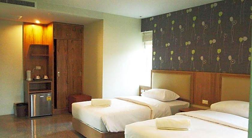 Phuket Ecozy Hotel