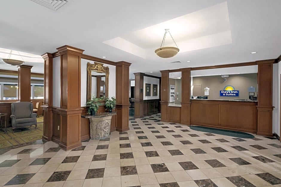 Days Inn & Suites by Wyndham Omaha NE