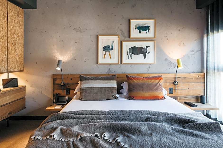 Ovolo Canberra, a Wyndham Hotel