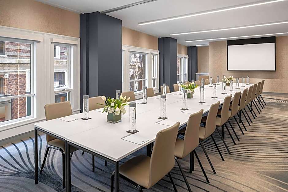 Glass Light Hotel & Gallery, Autograph Collection