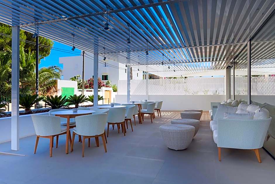 White Apartments - Adults Only