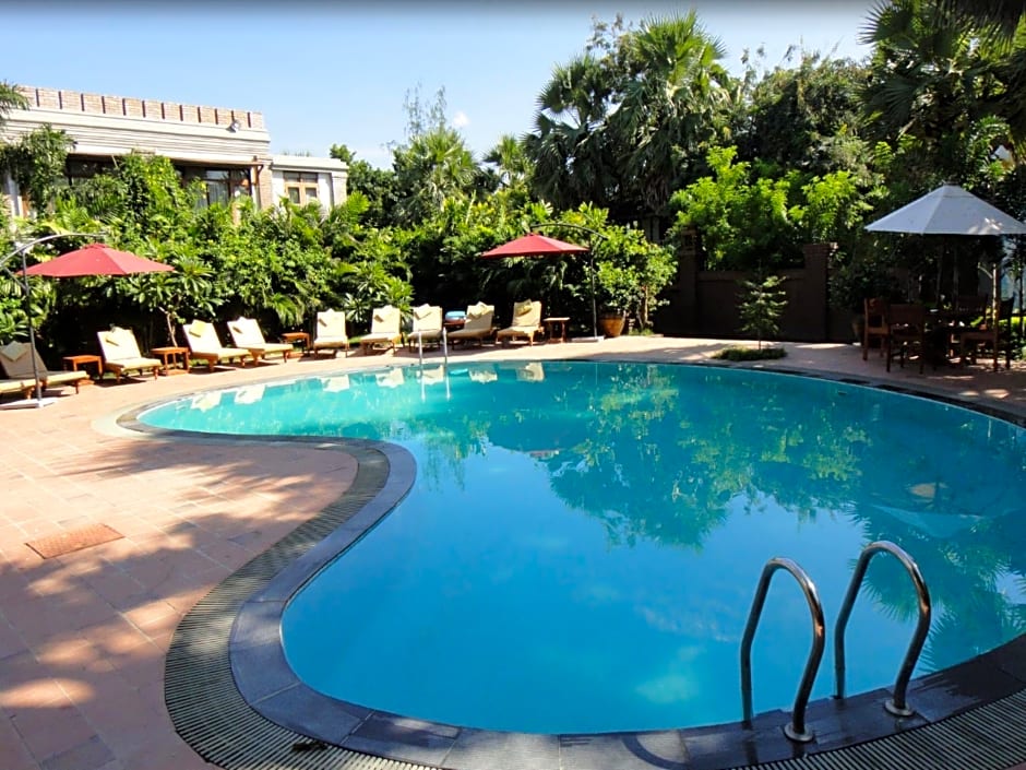 Shwe Yee Pwint Hotel