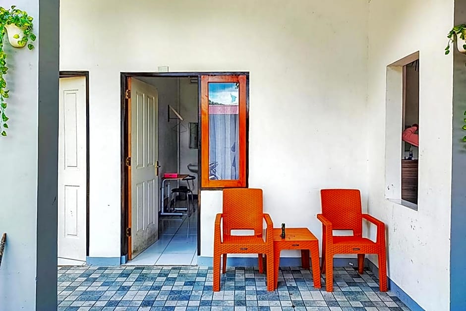 Shekinah Homestay & Cafe Waikabubak RedPartner