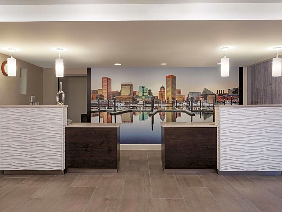 La Quinta Inn & Suites by Wyndham Baltimore N/White Marsh