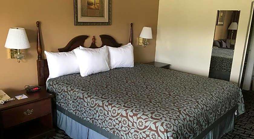 Days Inn by Wyndham Picayune