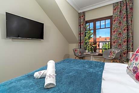 Double Room with Private Bathroom