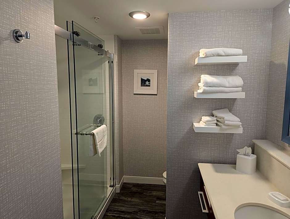 Hampton Inn By Hilton & Suites Cazenovia, NY