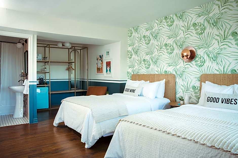 The June Motel, Prince Edward County