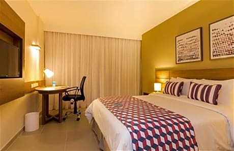 Double Standard Room 1 Queen Bed