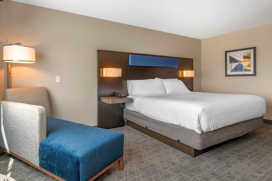 Holiday Inn Express and Suites Lancaster - Mount Joy