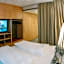 LOOM Hotel & Skybar