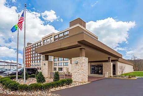 Holiday Inn Express & Suites Ft. Washington - Philadelphia