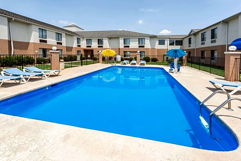 Days Inn by Wyndham Yadkinville