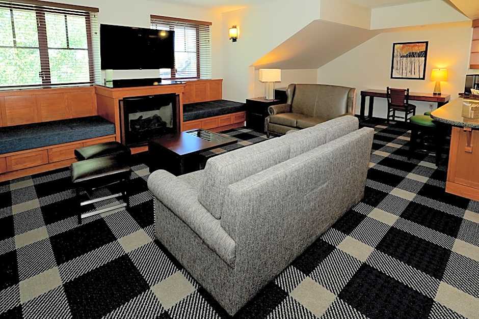 Heavenly Village Condos - Grand Residence