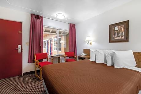 Queen Room - Disability Access